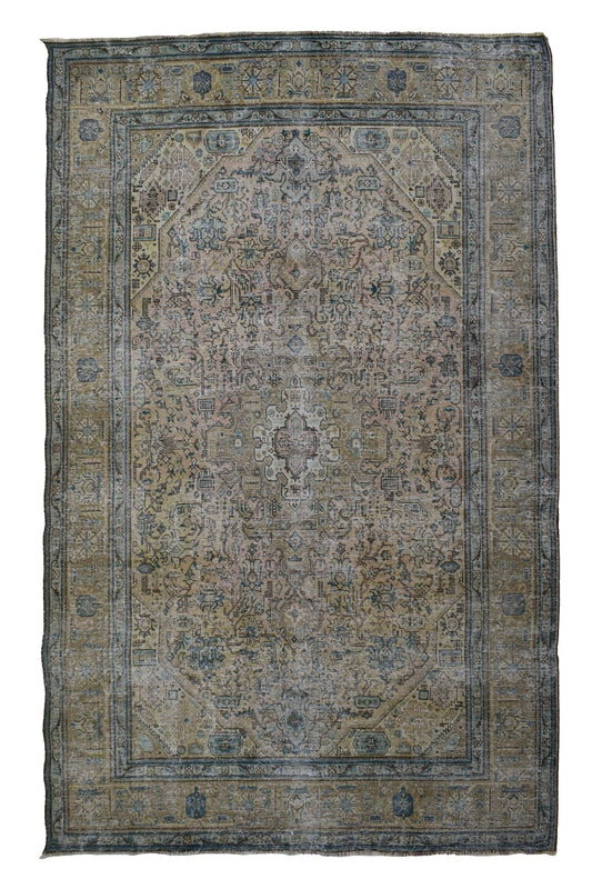 DISTRESSED VINTAGE PERSIAN RUG 52: 2370x3360mm