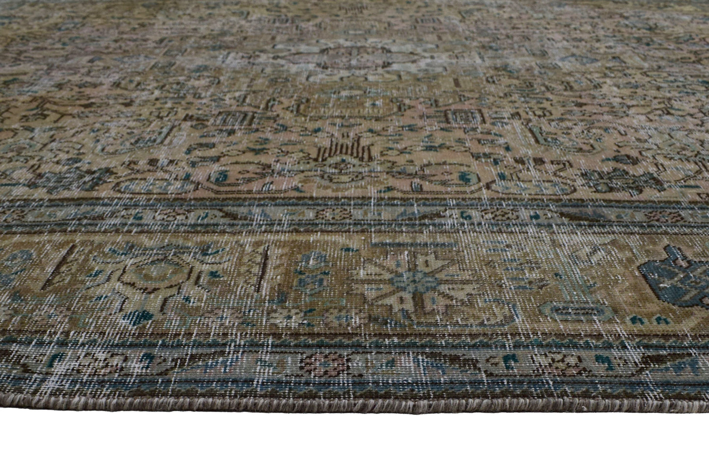 DISTRESSED VINTAGE PERSIAN RUG 52: 2370x3360mm