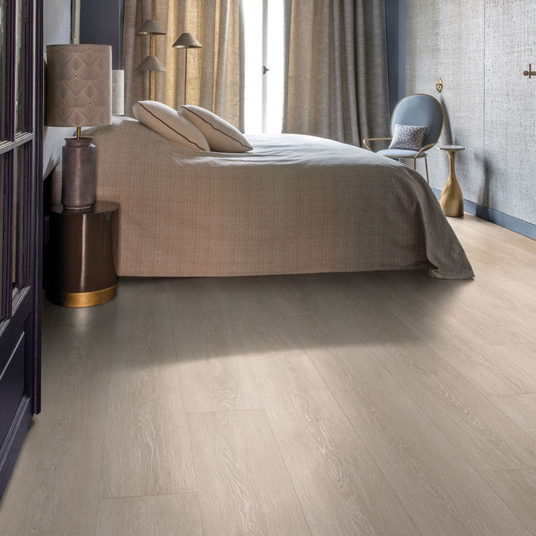 VALLEY OAK LIGHT BEIGE LAMINATE