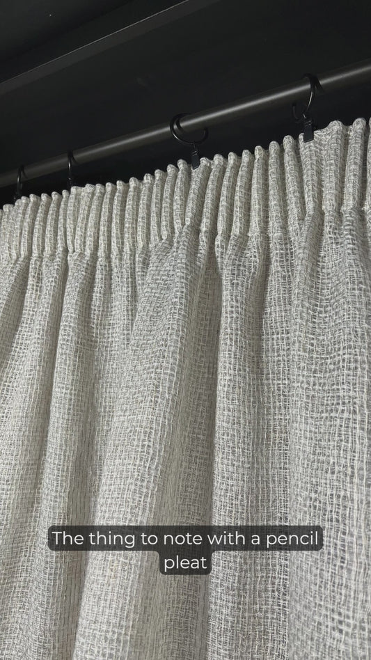 PENCIL PLEAT STACK